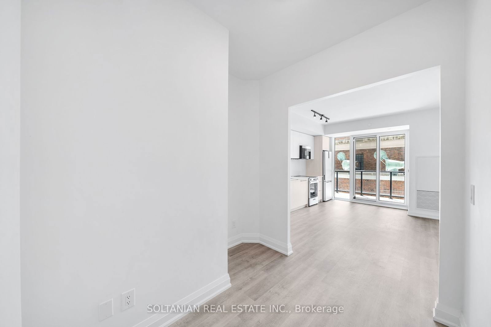 2369 Danforth Ave, unit 319 for sale