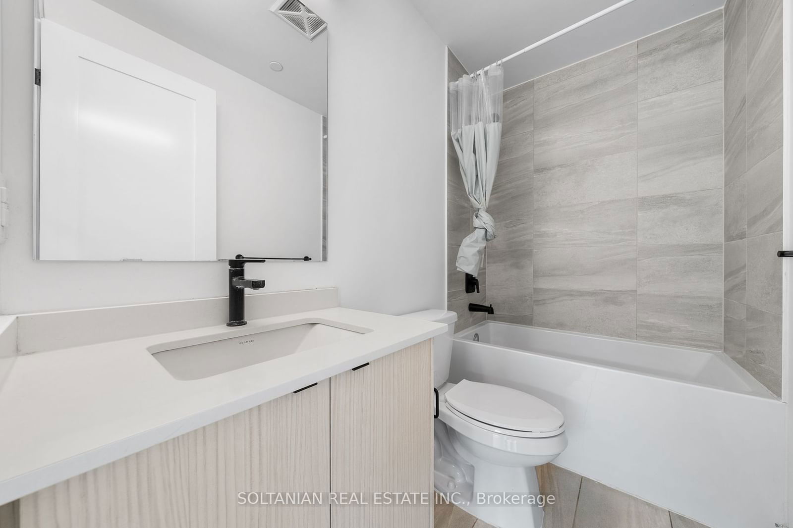 2369 Danforth Ave, unit 319 for sale