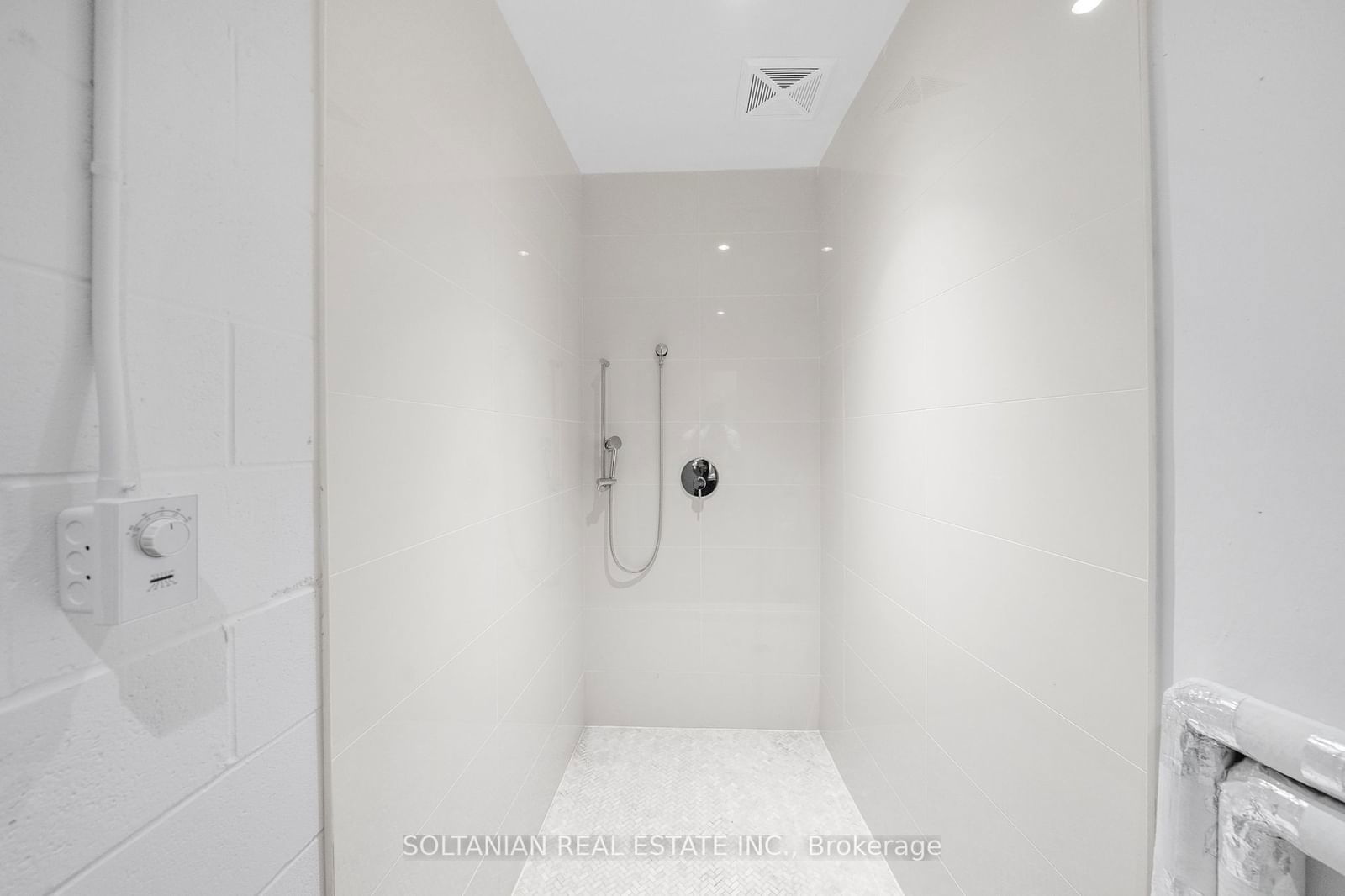 2369 Danforth Ave, unit 319 for sale - image #27