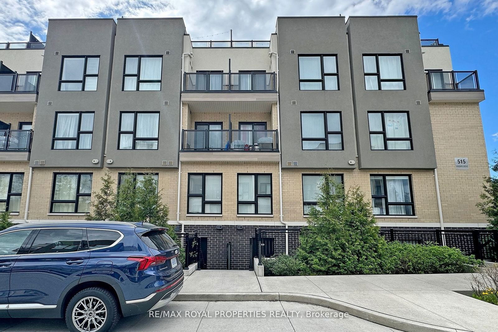 515 Kingbird Grve, unit 135 for sale - image #1