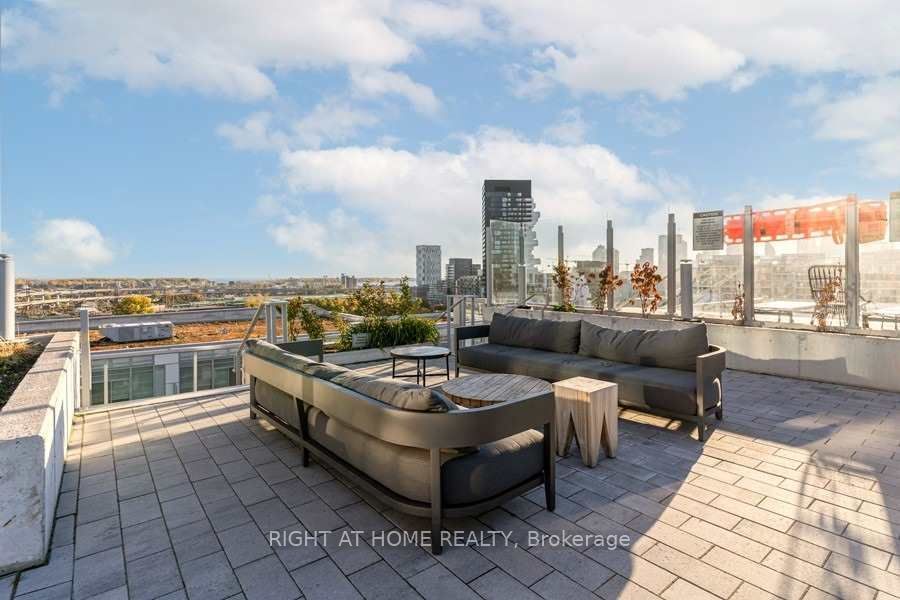 30 Baseball Pl, unit 527 for sale - image #37