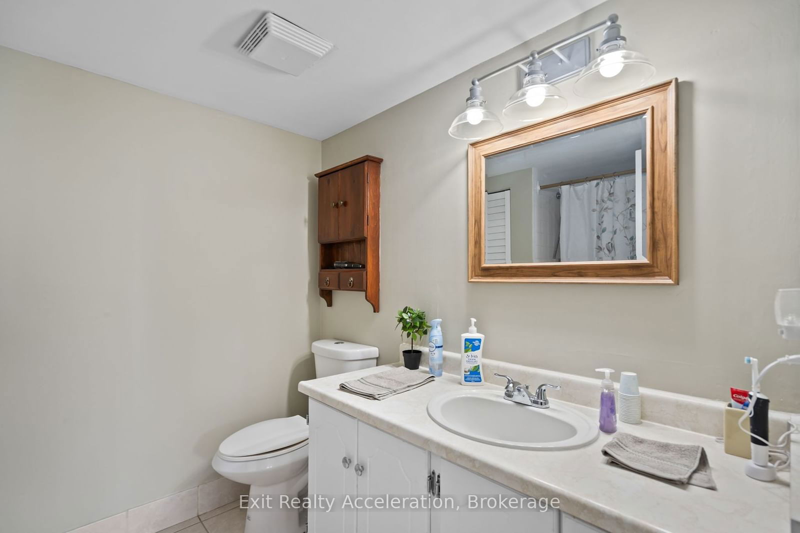 50 Richmond St, unit 224 for sale - image #38