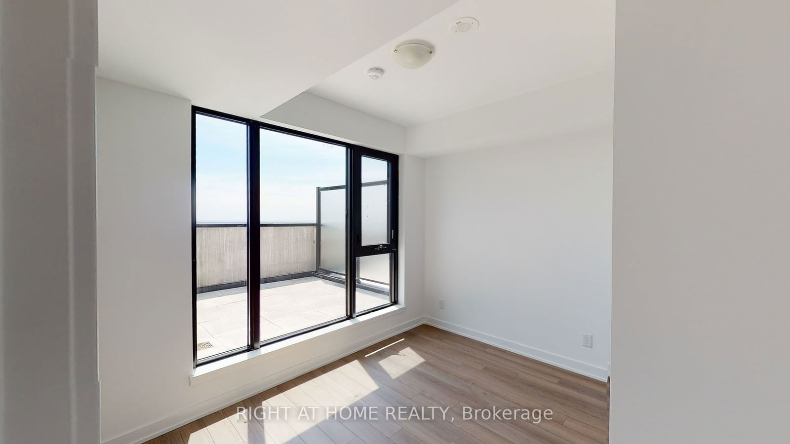 2799 Kingston Rd, unit 816 for sale - image #10