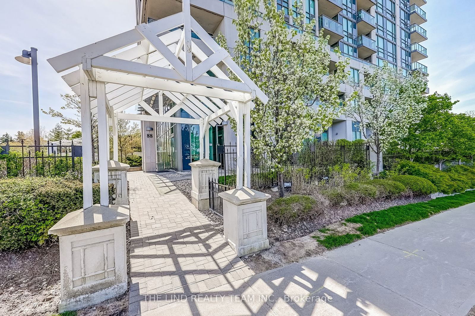 88 Grangeway Ave, unit 2510 for sale - image #4