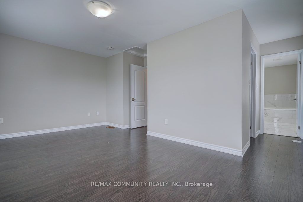 45 Heron Park Pl, unit 18 for sale - image #21