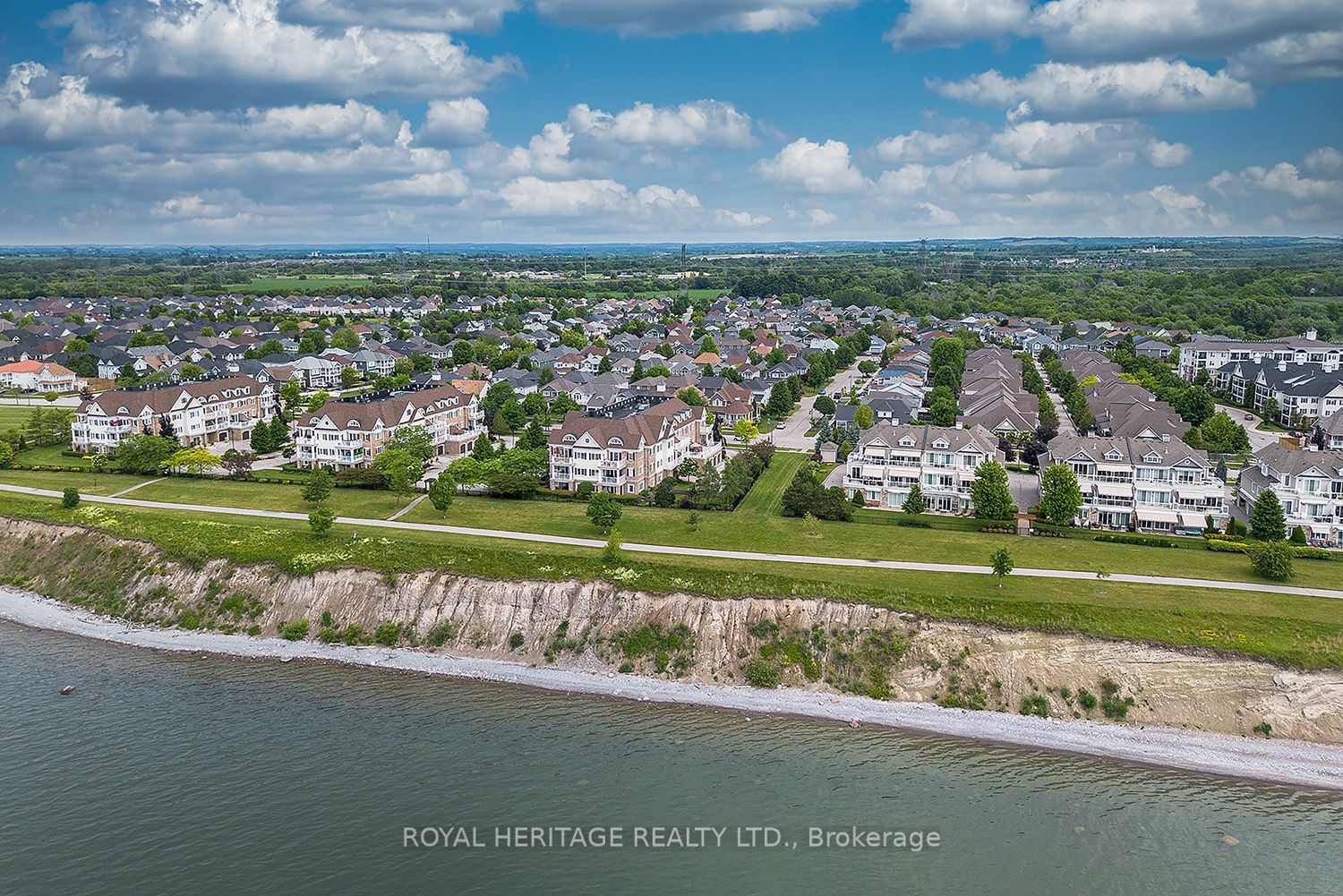 375 Lakebreeze Dr, unit 207 for sale - image #8