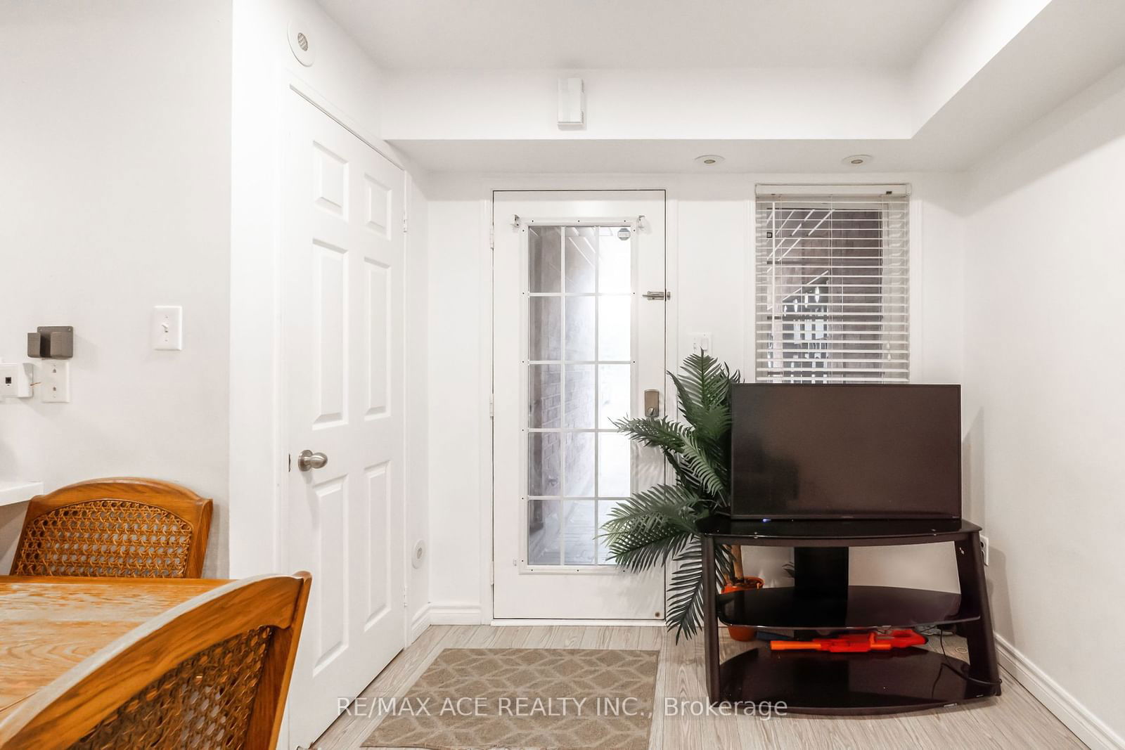 200 Mclevin Ave, unit 29 for sale - image #3