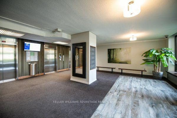 5 Massey Sq, unit 716 for sale