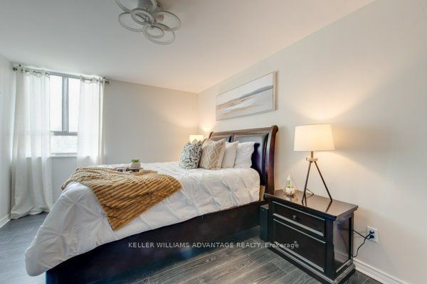 5 Massey Sq, unit 716 for sale - image #20