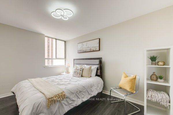 5 Massey Sq, unit 716 for sale - image #25