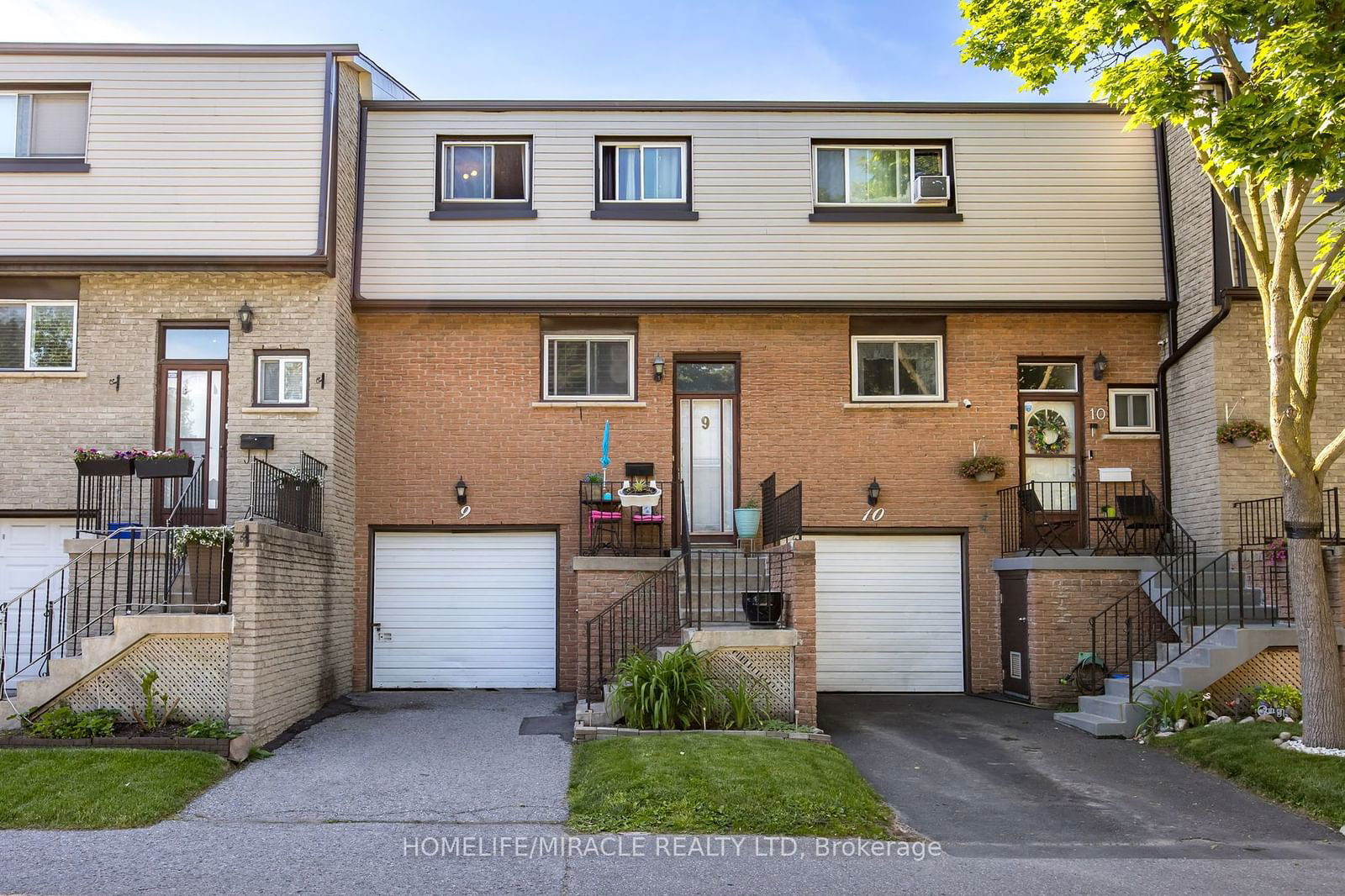 1945 Denmar Townhomes, Pickering, Toronto