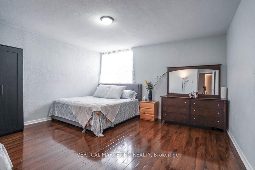 20 Gilder Dr N, unit PH07 for rent - image #31