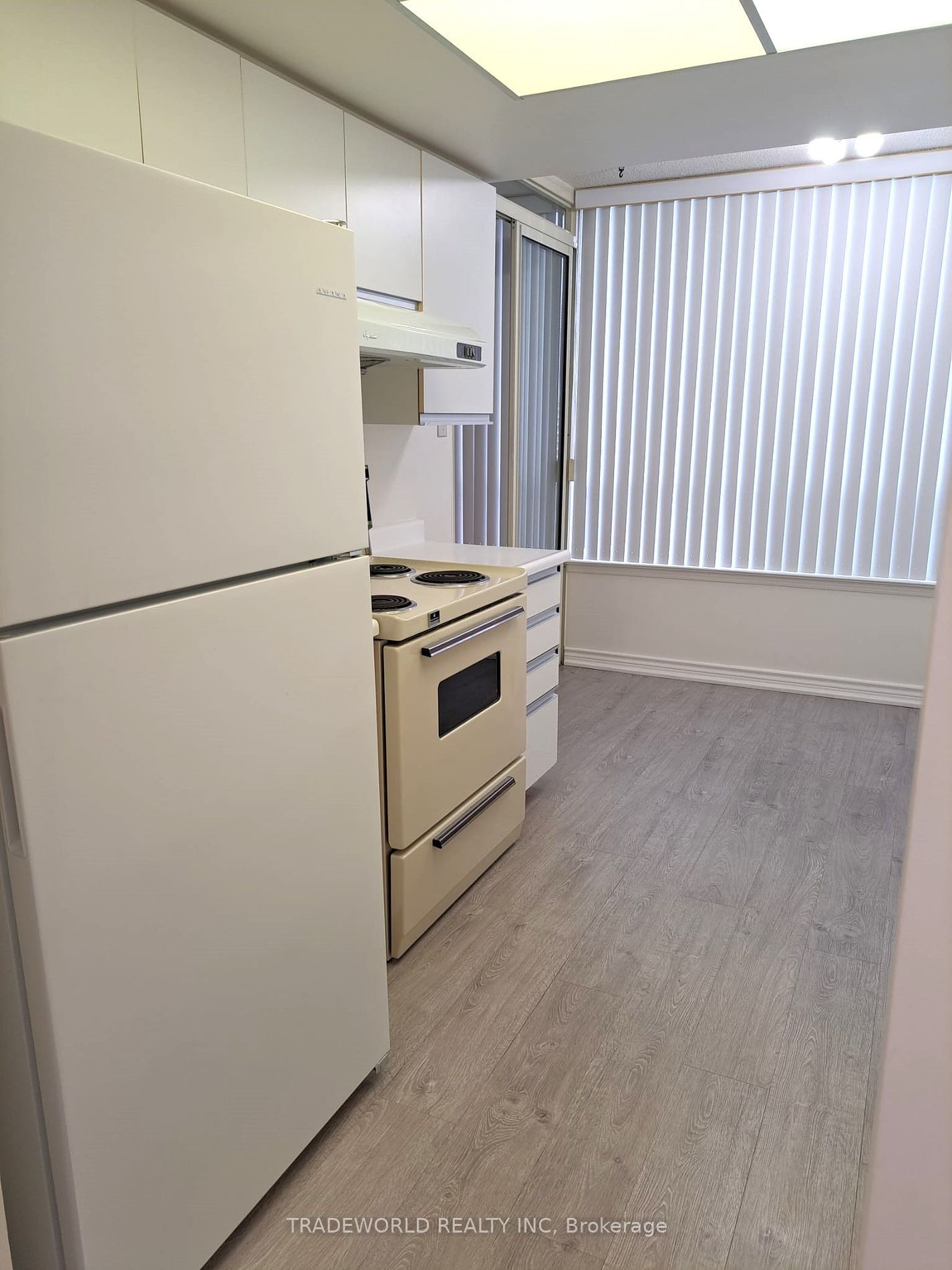 300 Alton Towers Circ, unit 1608 for rent - image #5