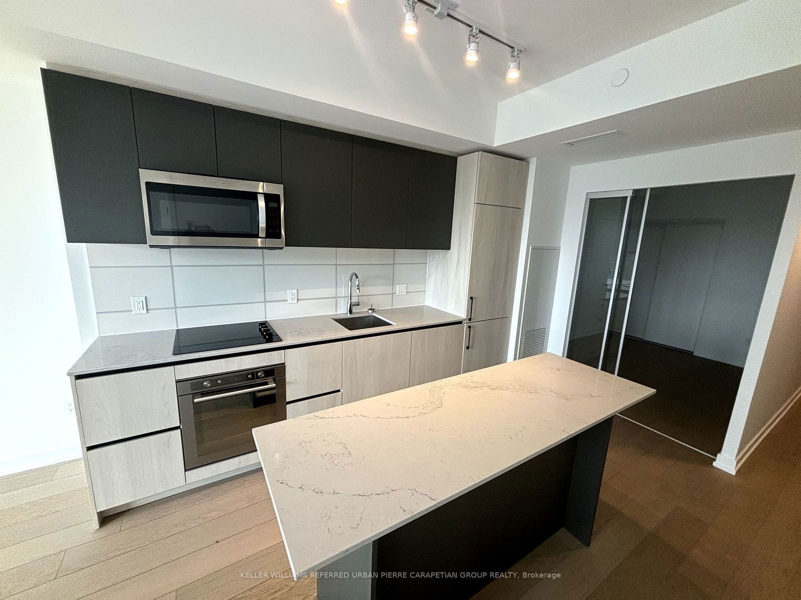 150 Logan Ave, unit 450 for rent - image #7