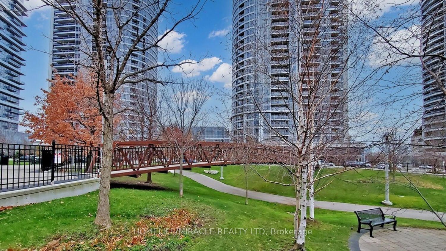 181 Village Green Sq, unit Ph20 for sale - image #2