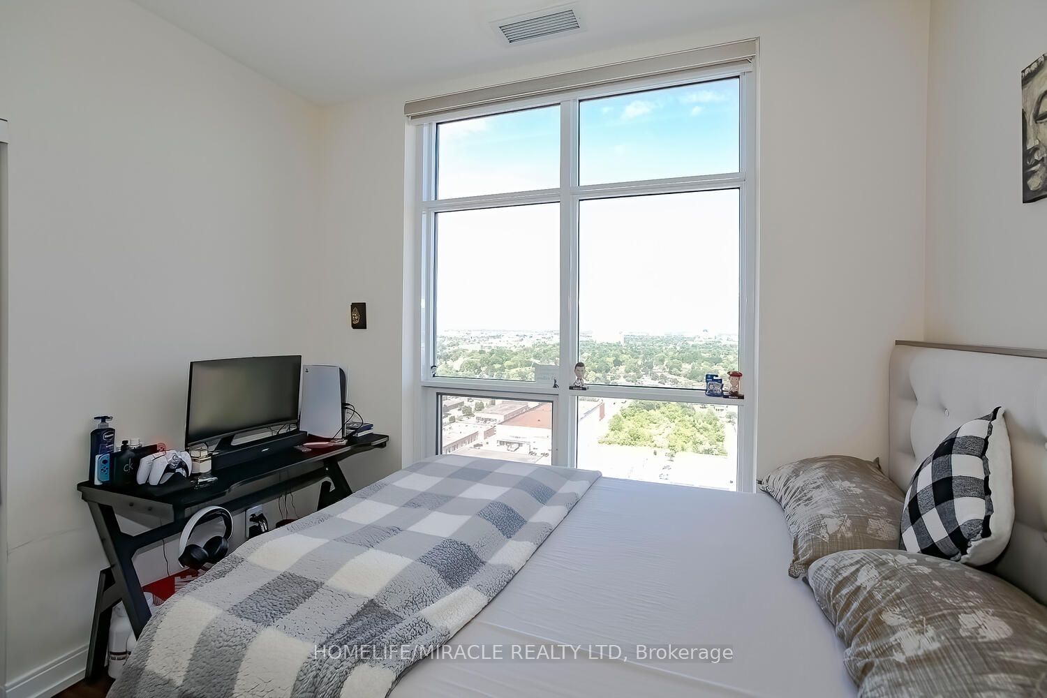 181 Village Green Sq, unit Ph20 for sale - image #21