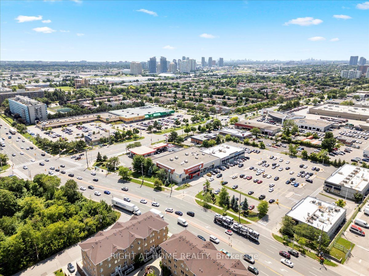 Markham Place Condos, Scarborough, Toronto