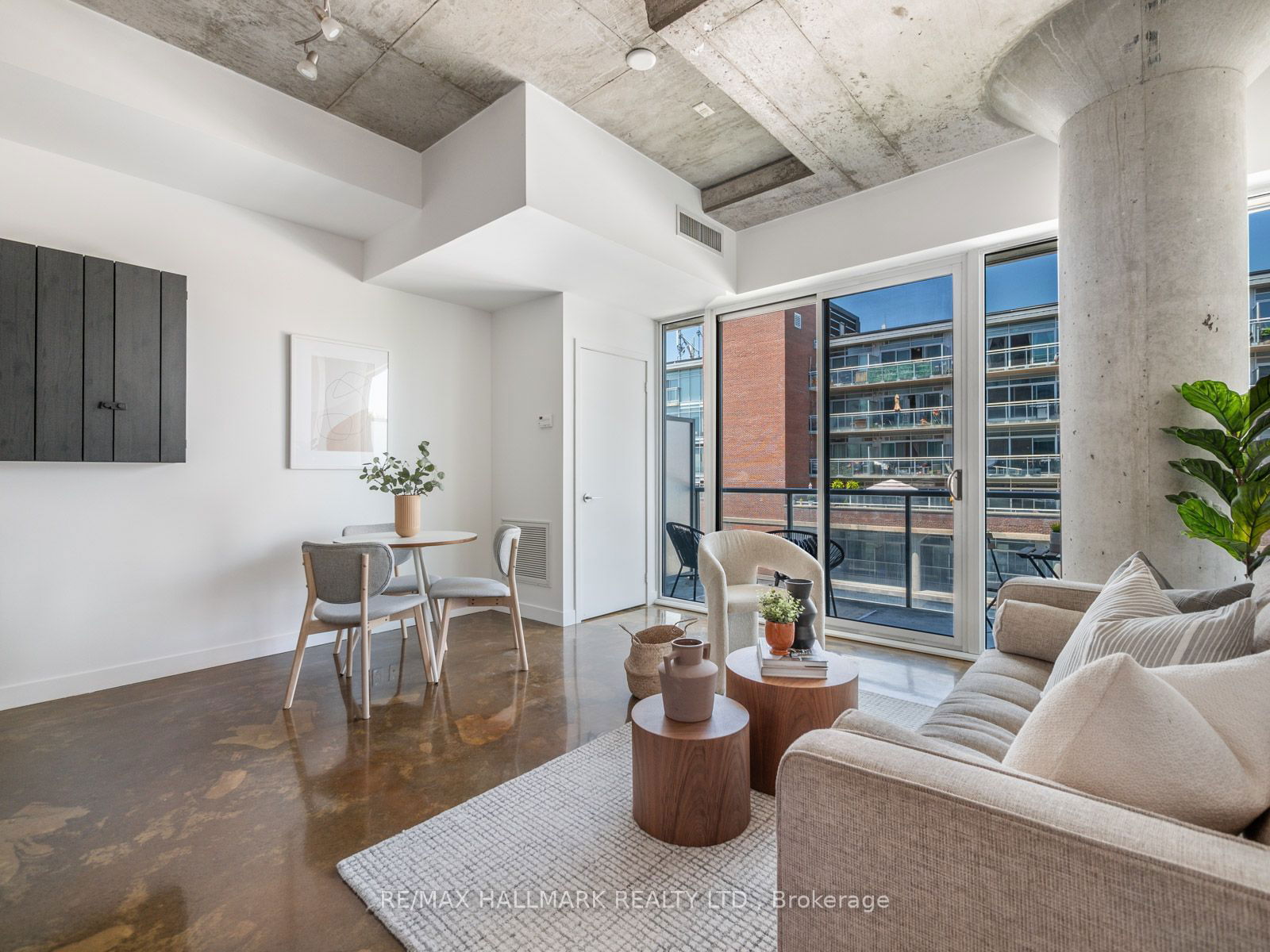 201 Carlaw Ave, unit 601 for sale - image #1