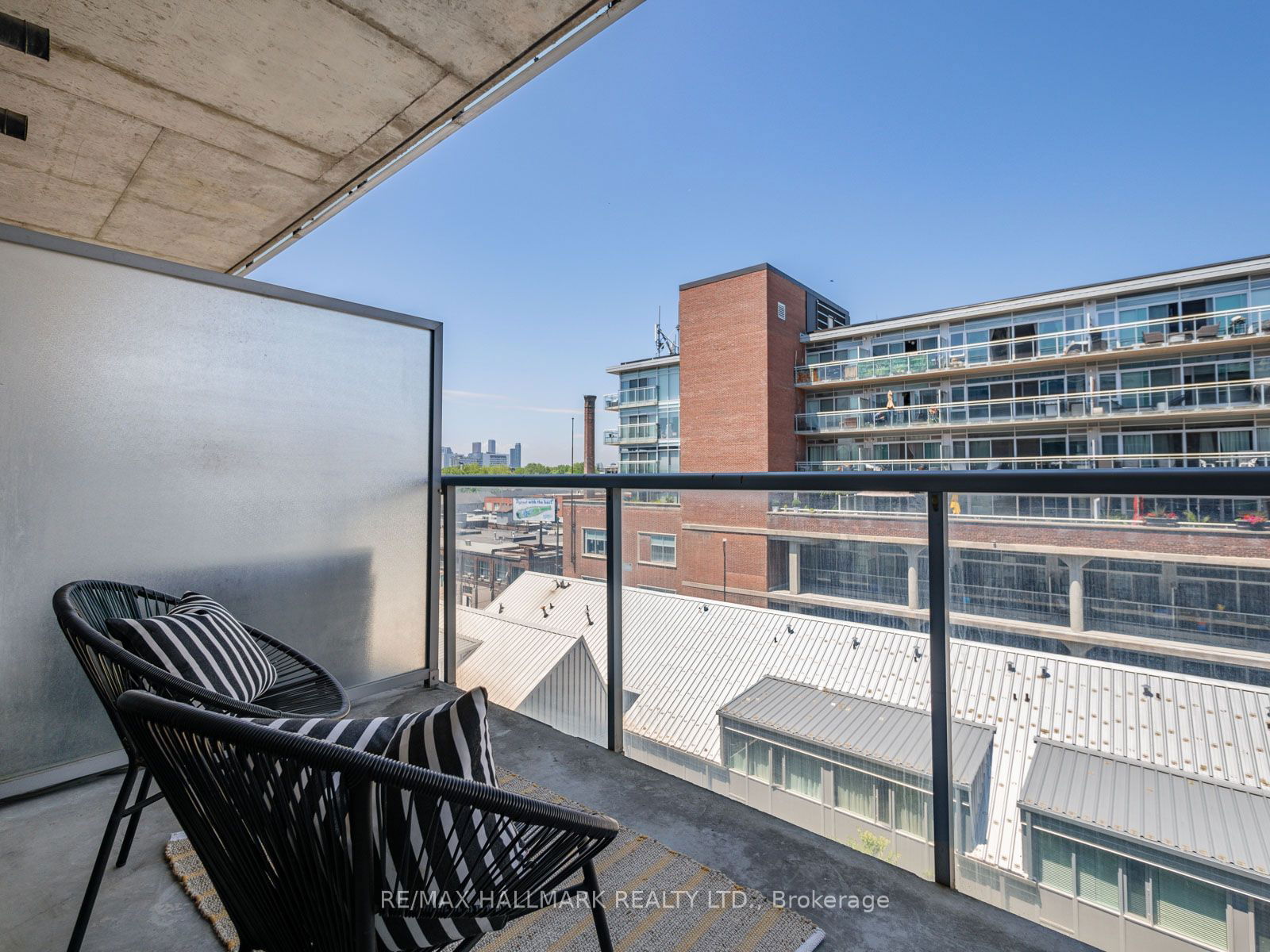 201 Carlaw Ave, unit 601 for sale - image #30