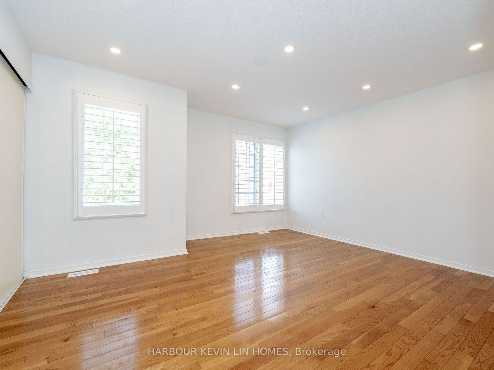 1995 Pine Grove Ave, unit 24 for sale - image #21