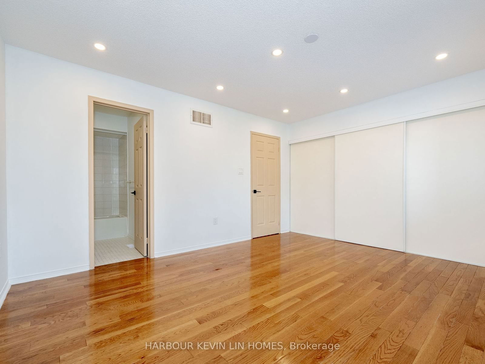 1995 Pine Grove Ave, unit 24 for sale - image #23