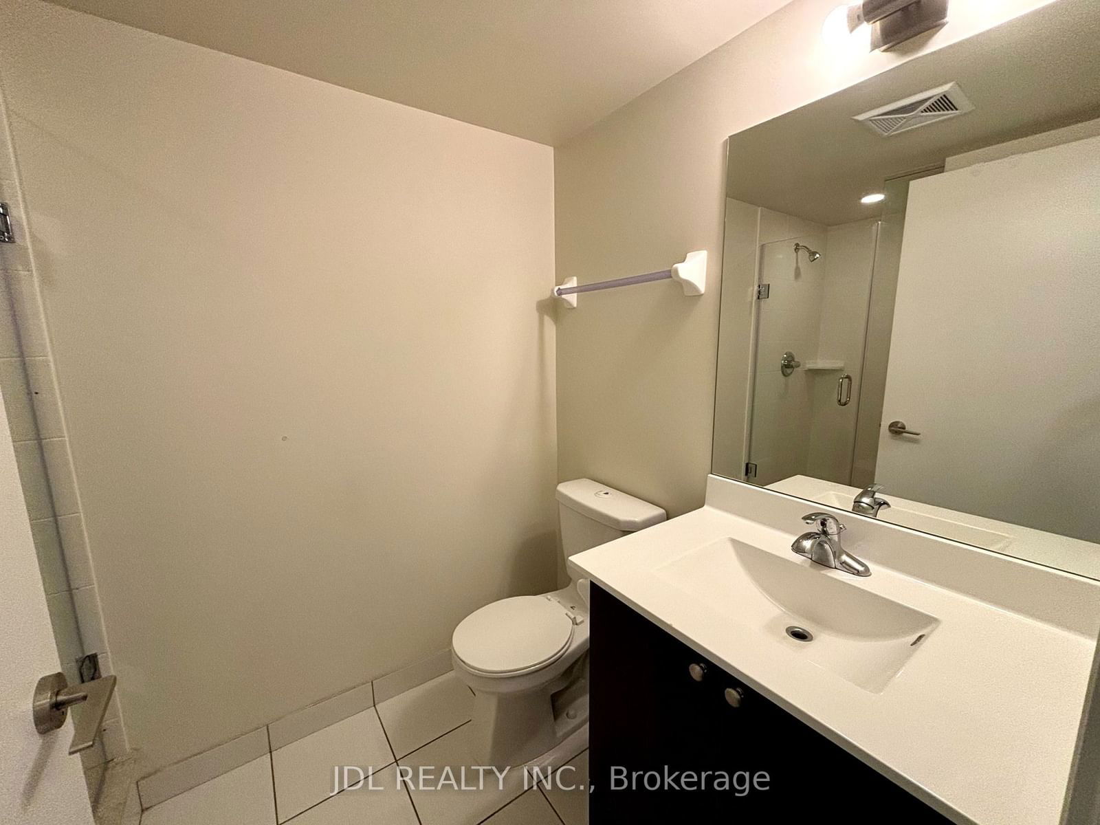 151 Village Green Sq, unit 1804 for rent - image #8