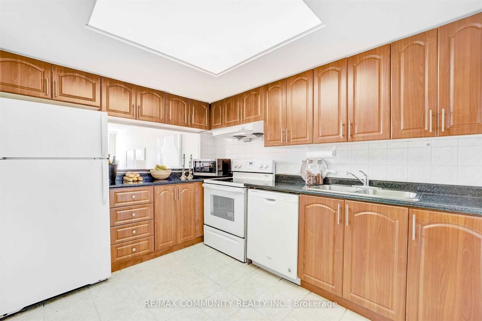 2466 Eglinton Ave E, unit 218 for sale - image #18