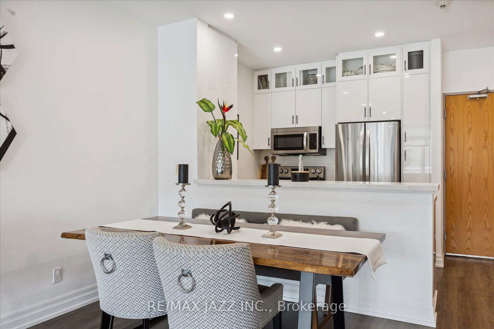 44 Bond St W, unit 608 for sale - image #10