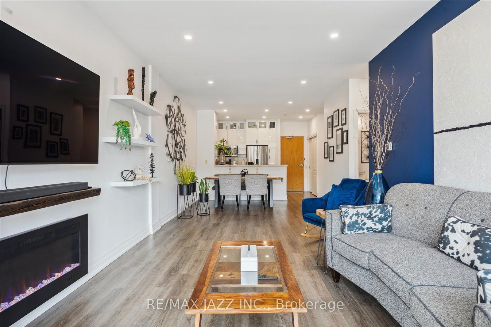 44 Bond St W, unit 608 for sale - image #19