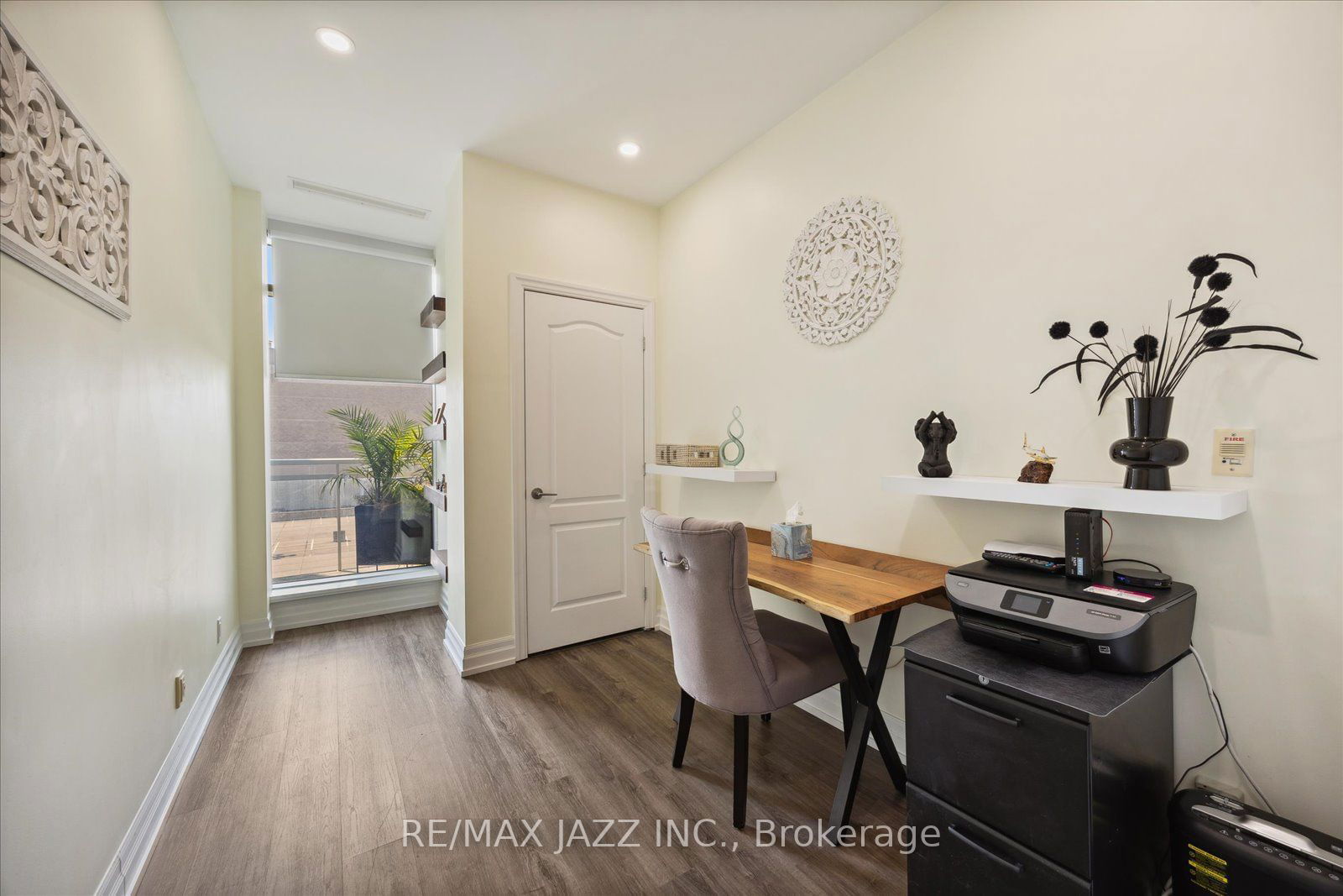 44 Bond St W, unit 608 for sale - image #22