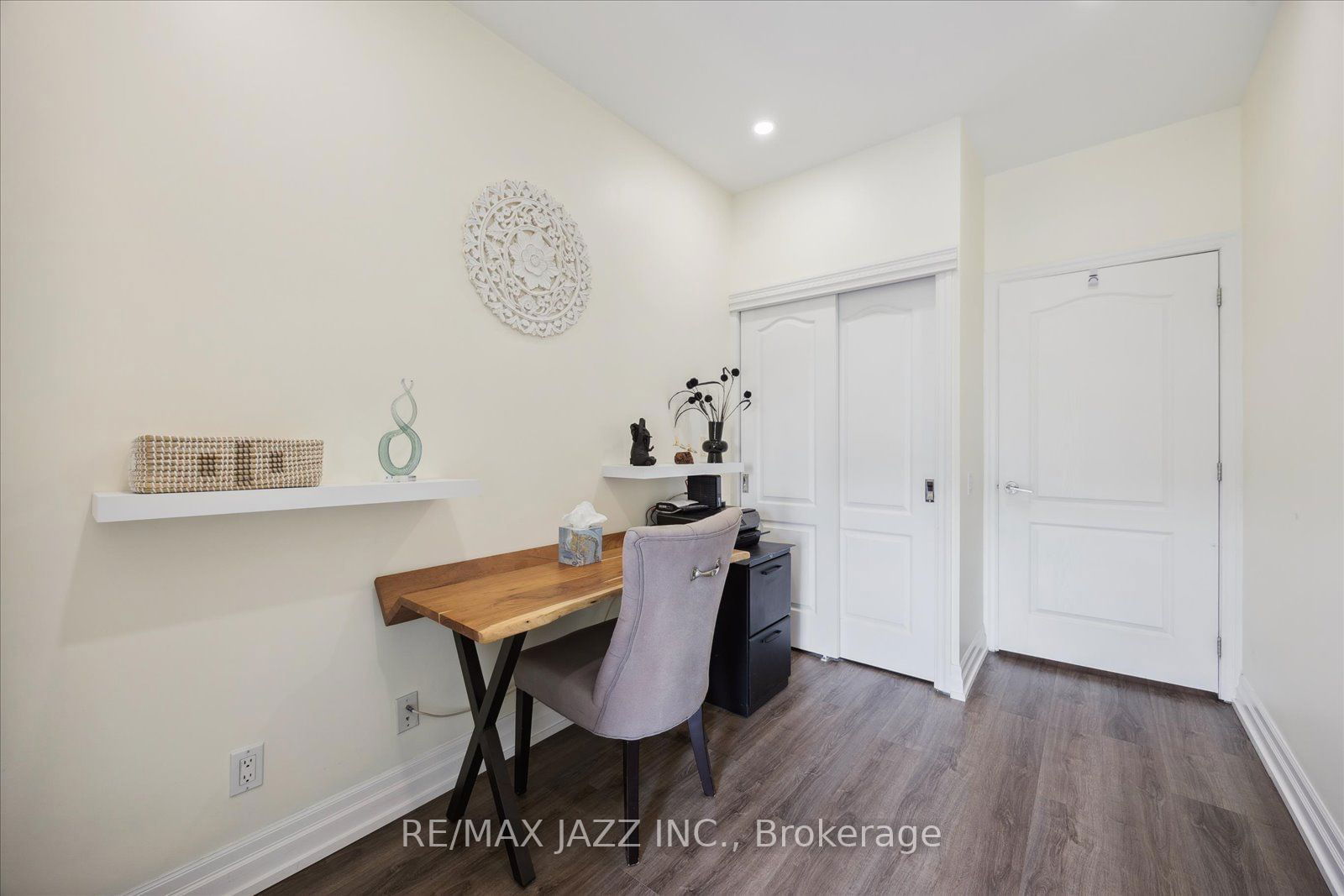 44 Bond St W, unit 608 for sale - image #23