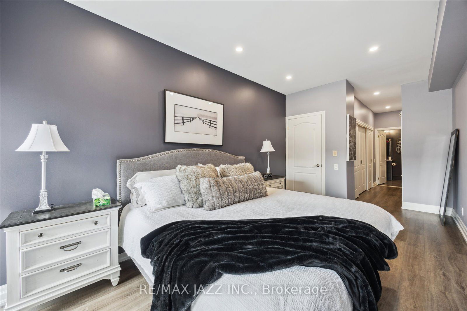 44 Bond St W, unit 608 for sale - image #25