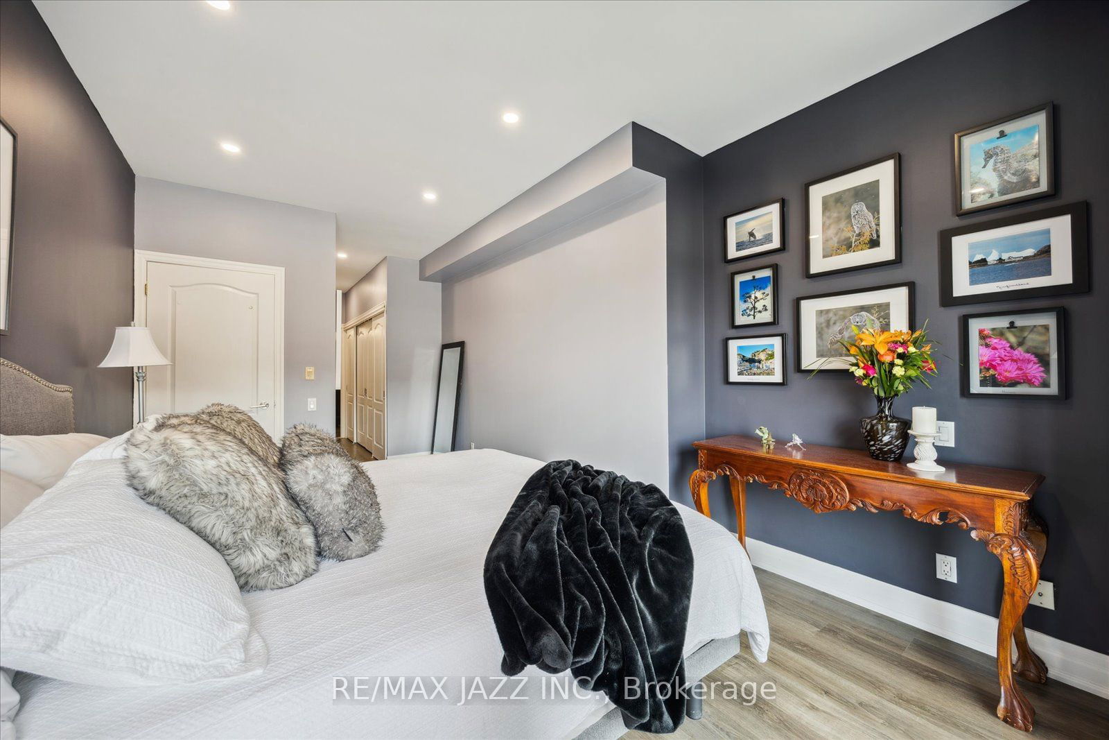 44 Bond St W, unit 608 for sale - image #27