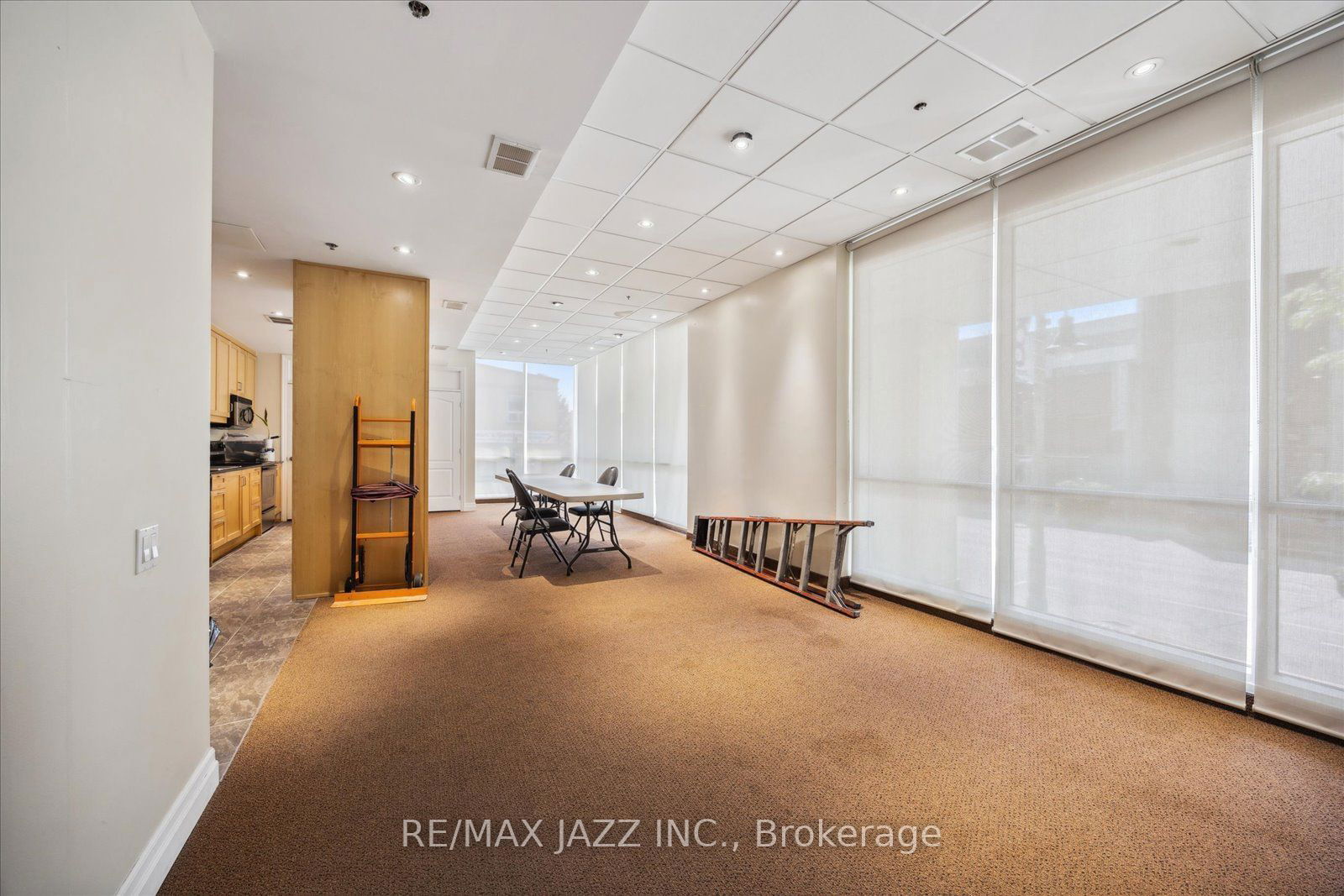 44 Bond St W, unit 608 for sale - image #36