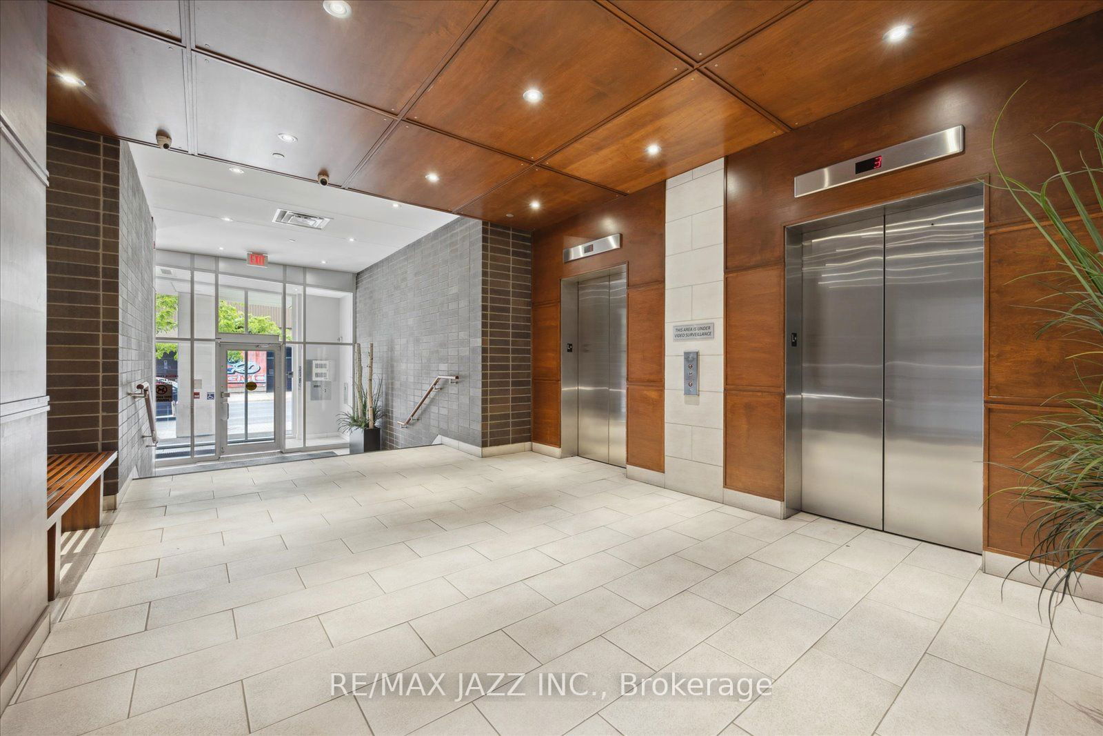 44 Bond St W, unit 608 for sale - image #4