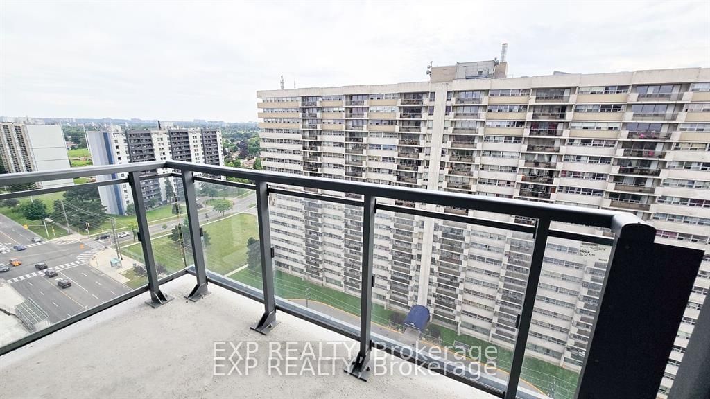 30 Meadowglen Pl, unit 1702 for rent - image #23