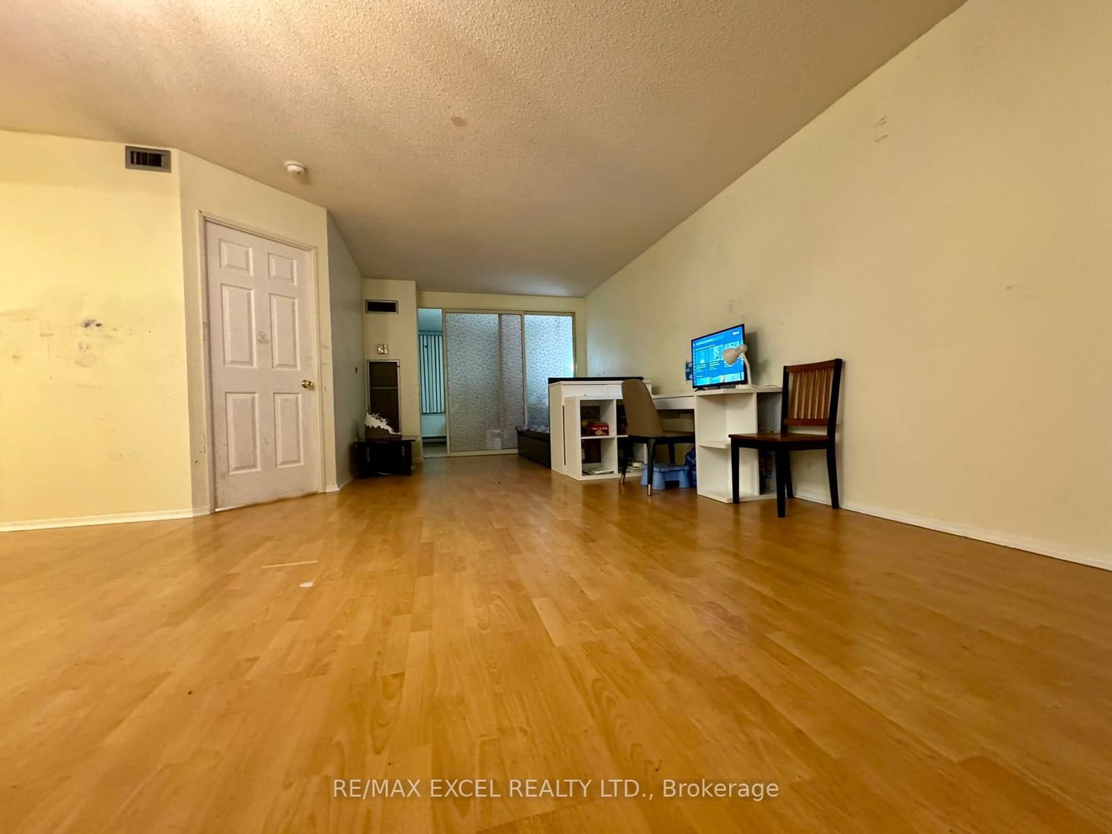 175 Bamburgh Circ, unit 1117 for sale - image #2