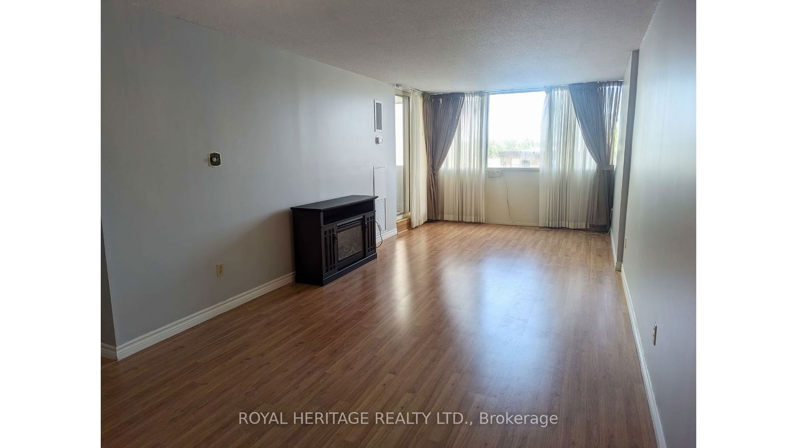 44 Falby Crt, unit 401 for rent