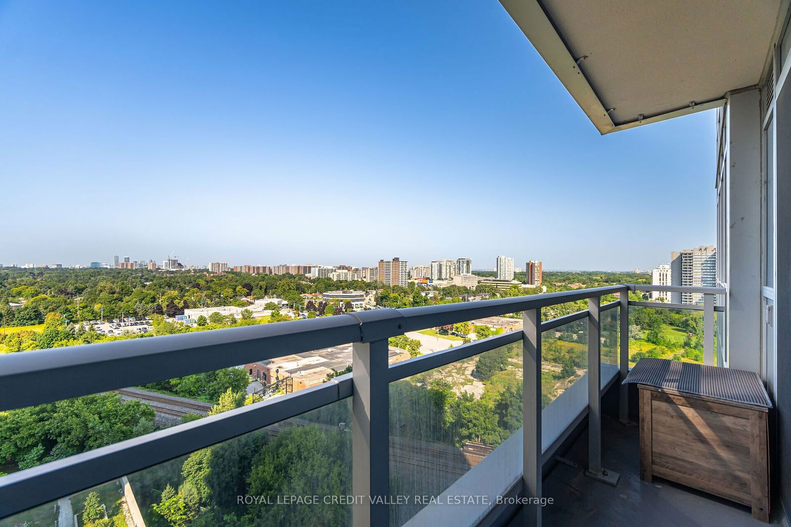 255 Village Green Sq, unit 1307 for sale