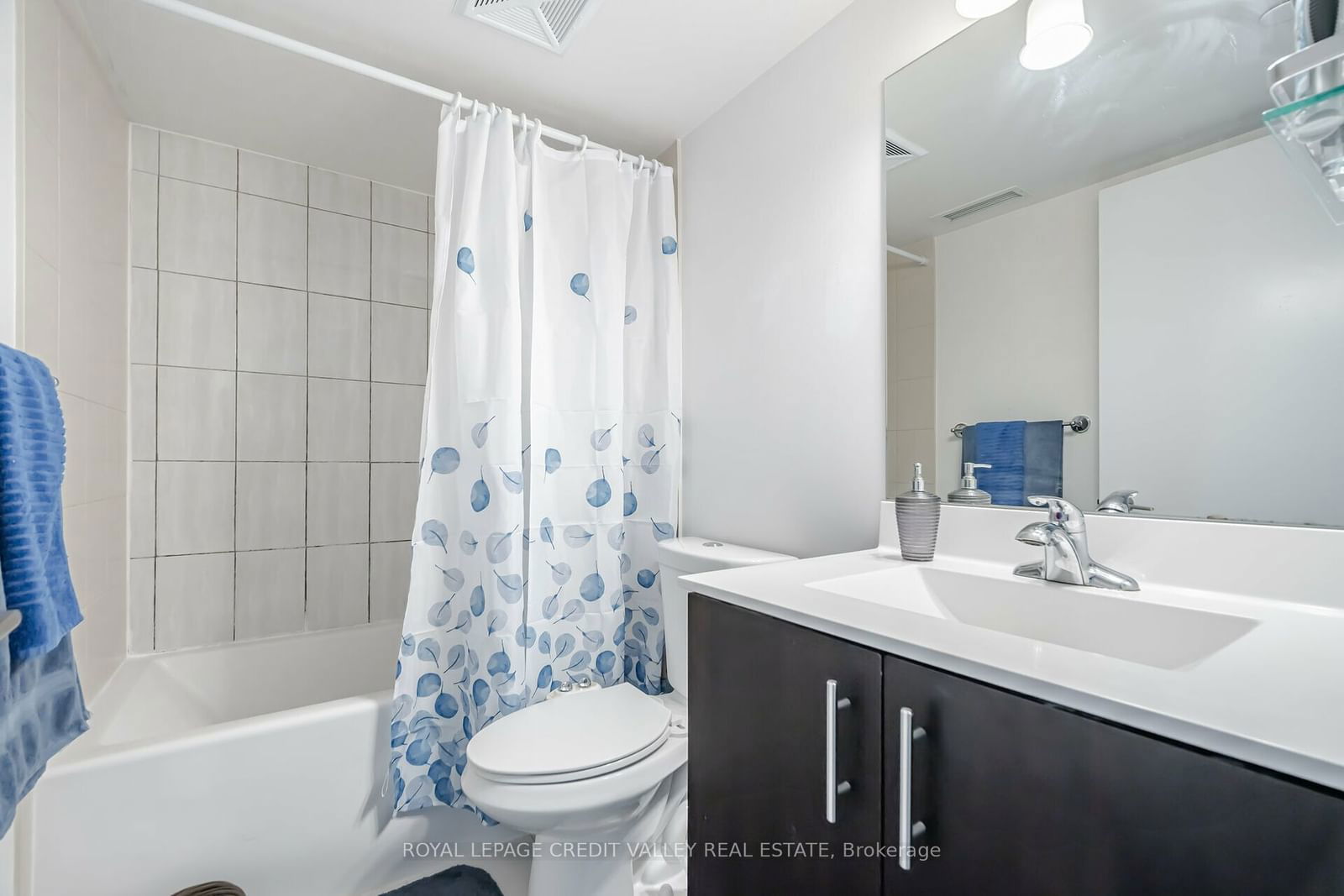 255 Village Green Sq, unit 1307 for sale - image #20