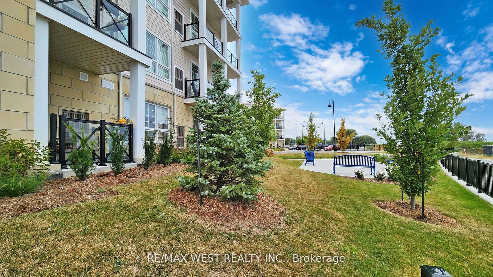 50 Lakebreeze Dr, unit 118 for sale - image #35