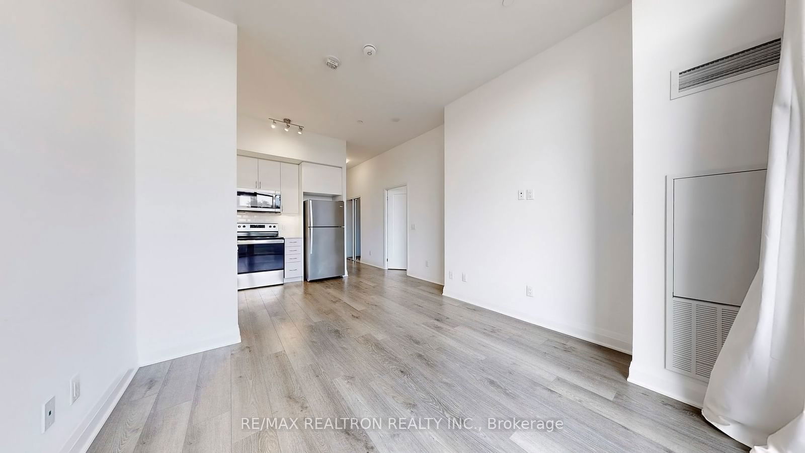 3220 Sheppard Ave E, unit 107 for sale - image #8