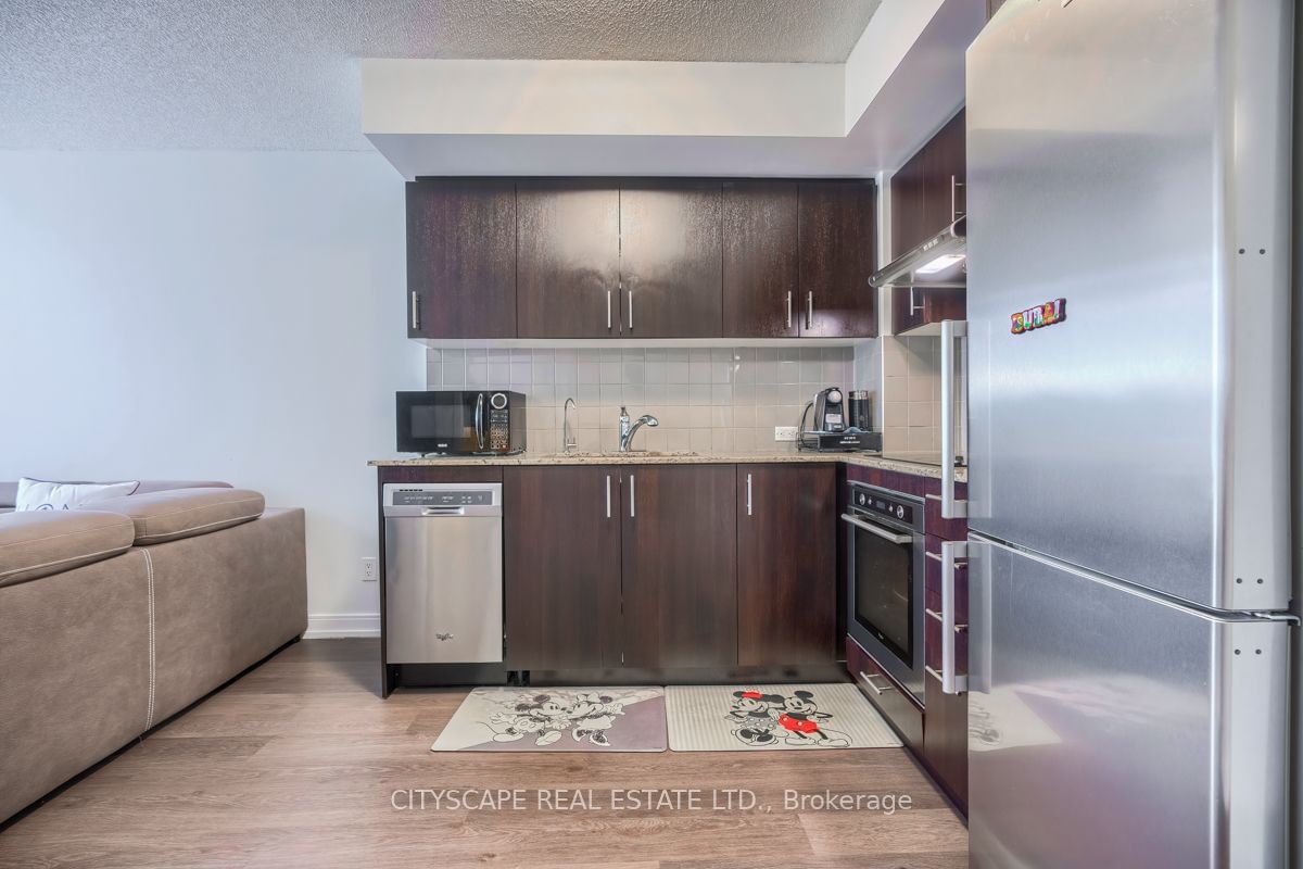 255 Village Green Sq, unit 406 for sale