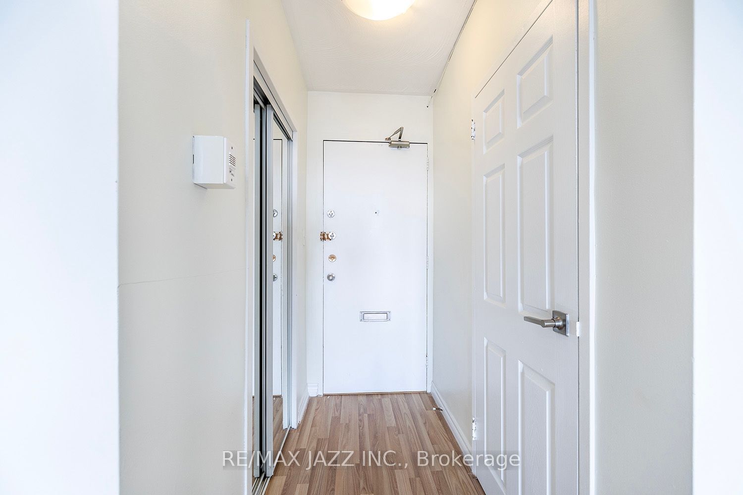 825 Kennedy Rd, unit 708 for sale - image #4