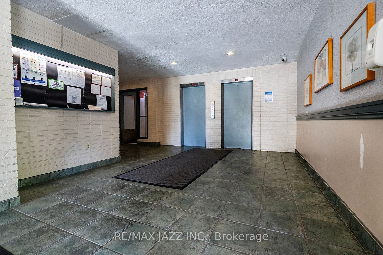 825 Kennedy Rd, unit 708 for sale - image #5