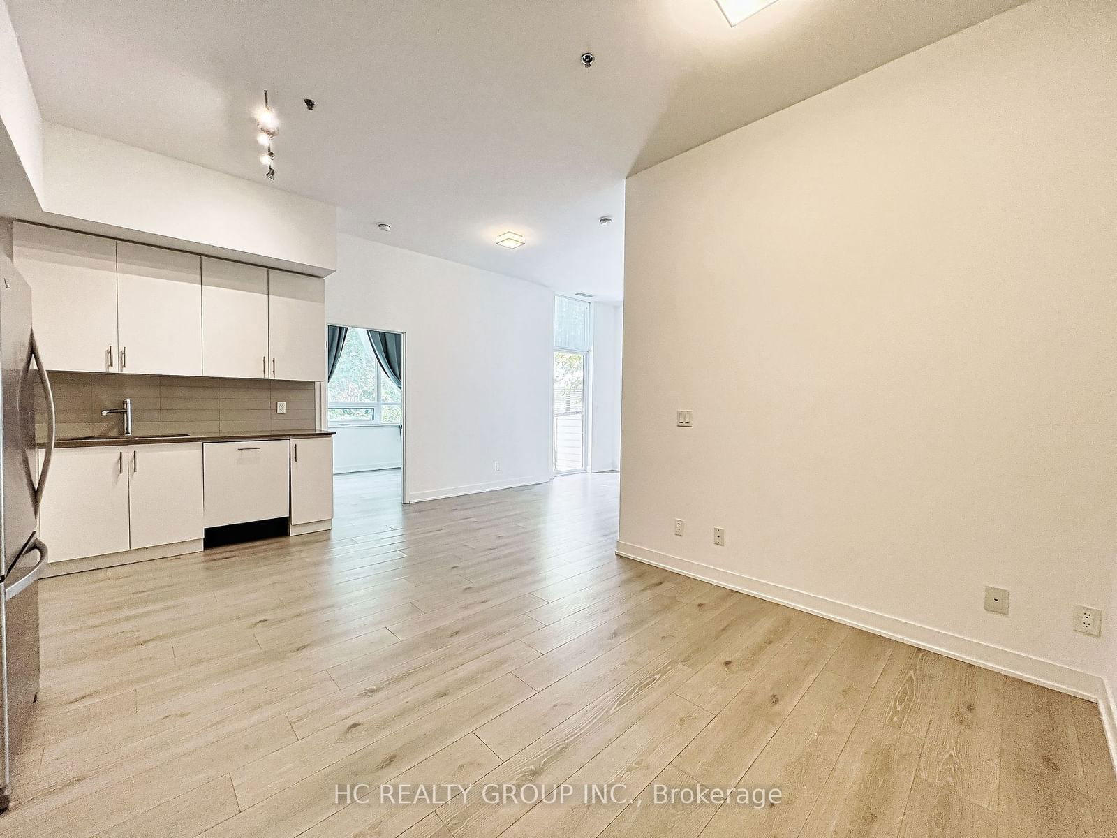 195 Bonis Ave, unit 106 for sale - image #8