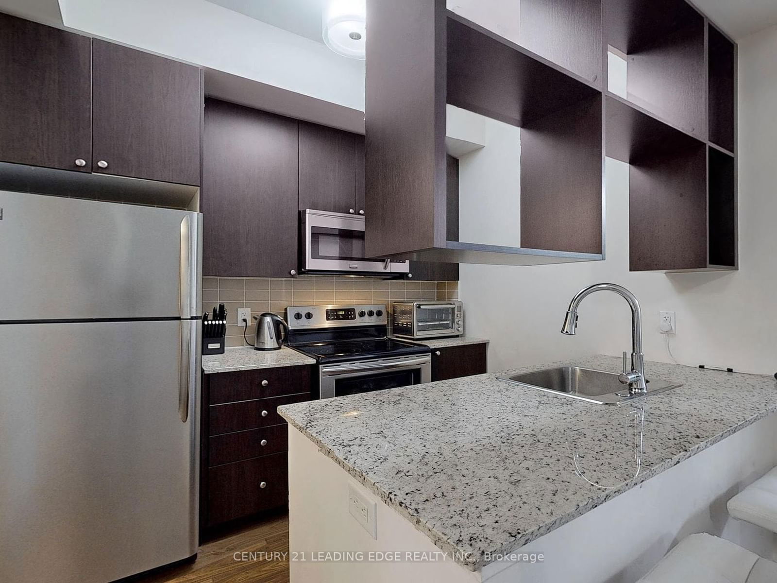 181 Village Green Sq, unit 115 for sale - image #11