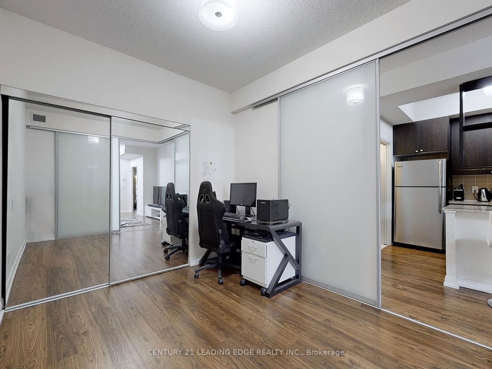 181 Village Green Sq, unit 115 for sale - image #24