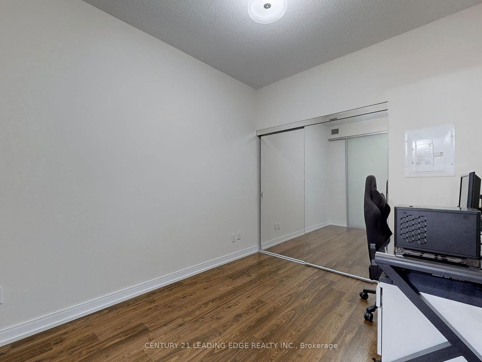 181 Village Green Sq, unit 115 for sale - image #25