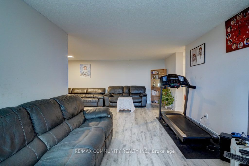 100 Wingarden Crt, unit 1910 for sale - image #10